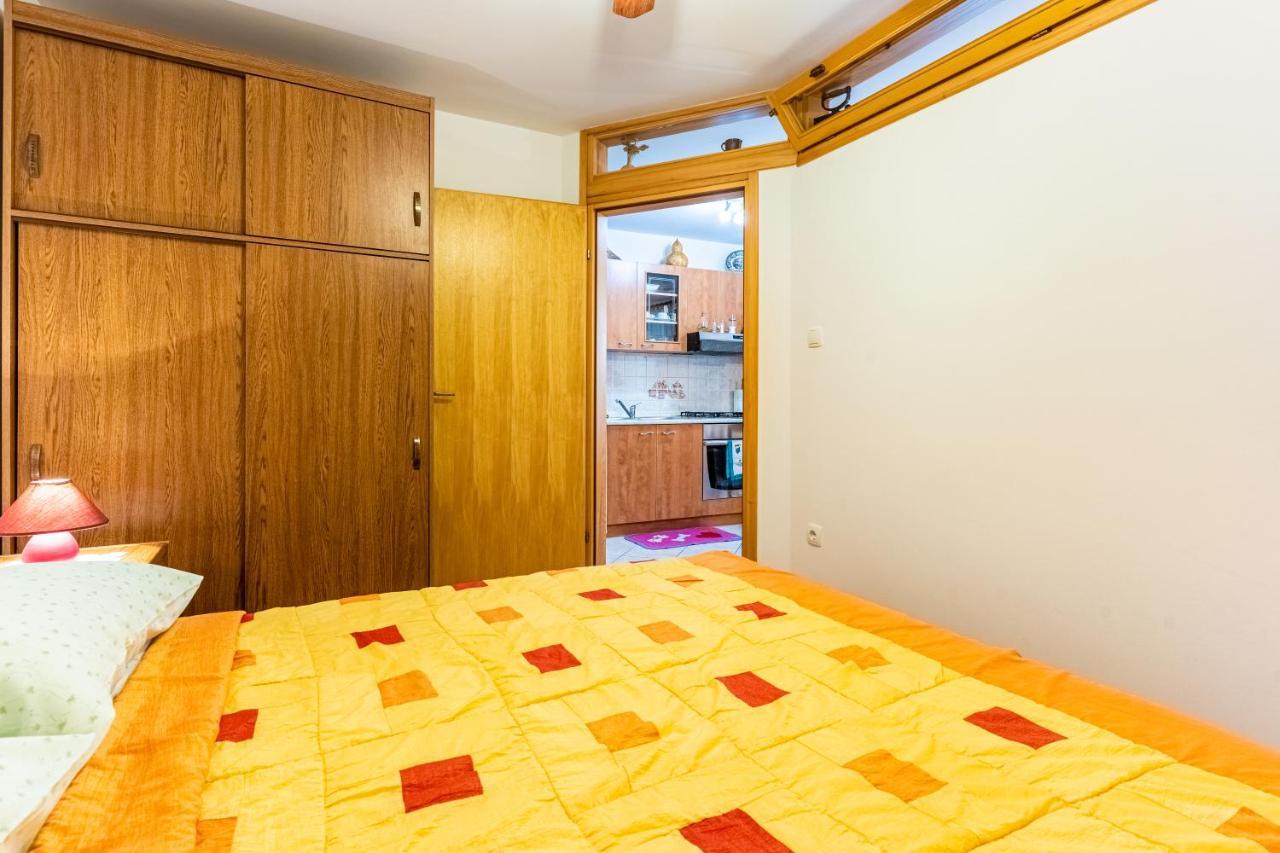 Kovacine Apartment เซรส ภายนอก รูปภาพ